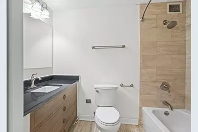 233 E Erie Street #2203, Chicago, IL 60611 - Photo 12