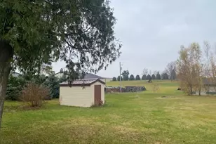 412 W 2nd St, Lostant, IL 61334 - Photo 18