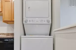 537 E Shag Bark Ln, Streamwood, IL 60107 - Photo 8