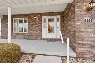 703 Kingwood Dr, El Paso, IL 61738 - Photo 2