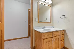 703 Kingwood Dr, El Paso, IL 61738 - Photo 12