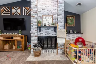 204 N Woodland Ave, Oglesby, IL 61348 - Photo 6