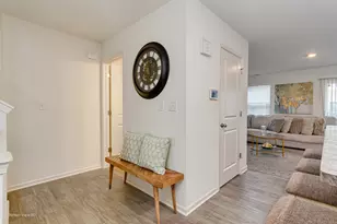 574 Spring Leaf Dr, Joliet, IL 60431 - Photo 10