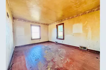 303 E 1st Street, Cedar Point, IL 61316 - Photo 6