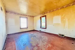 303 E 1st St, Cedar Point, IL 61316 - Photo 6