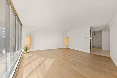 300 N State Street #3235, Chicago, IL 60654 - Photo 4