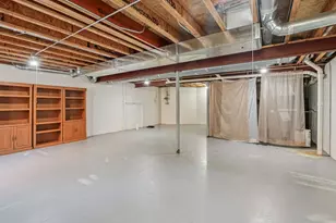 354 Vaughn Cir, Aurora, IL 60502 - Photo 36