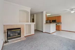 354 Vaughn Cir, Aurora, IL 60502 - Photo 8