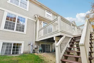 354 Vaughn Cir, Aurora, IL 60502 - Photo 42