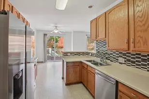 354 Vaughn Cir, Aurora, IL 60502 - Photo 14