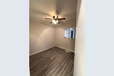 140 Hickory Drive, Carpentersville, IL 60110 - Photo 10