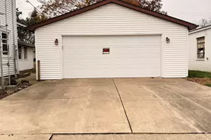 106 S Main St, Lostant, IL 61334 - Photo 16