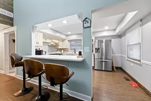 7656 W 80th Pl, Bridgeview, IL 60455 - Photo 10