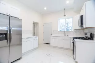 1524 S 51st Ct, Cicero, IL 60804 - Photo 4