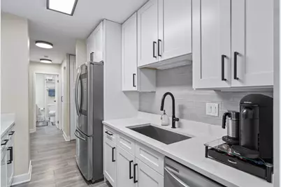 111 E Chestnut Street #28J, Chicago, IL 60611 - Photo 14