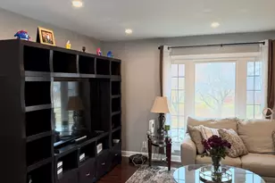 715 Lacy Ave, Streamwood, IL 60107 - Photo 4