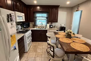 715 Lacy Ave, Streamwood, IL 60107 - Photo 6