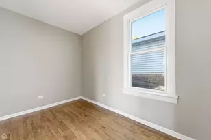 8643 S Exchange Ave, Chicago, IL 60617 - Photo 8