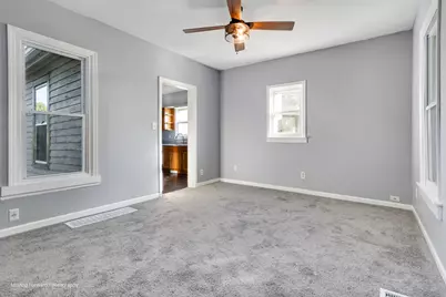 208 W Sycamore Street, Millington, IL 60537 - Photo 4