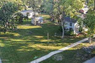 208 W Sycamore St, Millington, IL 60537 - Photo 12