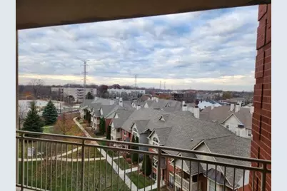 8440 Callie Avenue #410, Morton Grove, IL 60053 - Photo 4