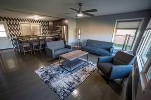 5543 W 83rd St, Burbank, IL 60459 - Photo 2