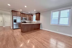 5512 W Higgins Ave, Chicago, IL 60630 - Photo 4