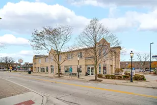 18065 Harwood Ave, Homewood, IL 60430 - Photo 4