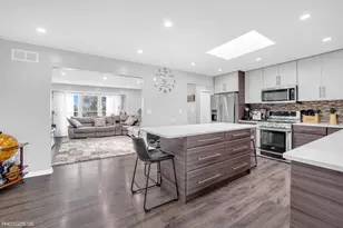 21314 Highland Dr, Lake Zurich, IL 60047 - Photo 10