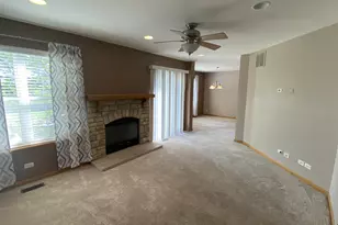 545 Yorkshire Ln, Pingree Grove, IL 60140 - Photo 2