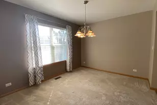 545 Yorkshire Ln, Pingree Grove, IL 60140 - Photo 4