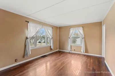 302 S Park Street, Westmont, IL 60559 - Photo 4