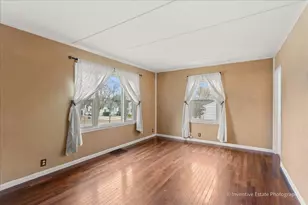 302 S Park St, Westmont, IL 60559 - Photo 4