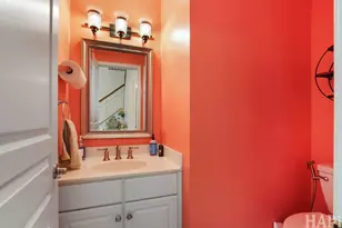 1121 Williamsburg Cir, Grayslake, IL 60030 - Photo 6