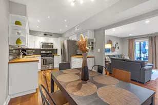 727 Killarney Ct, Schaumburg, IL 60193 - Photo 2