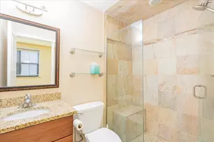 212 N Center St, Bloomington, IL 61701 - Photo 10