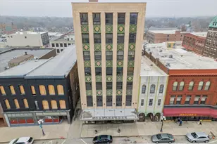 212 N Center St, Bloomington, IL 61701 - Photo 12