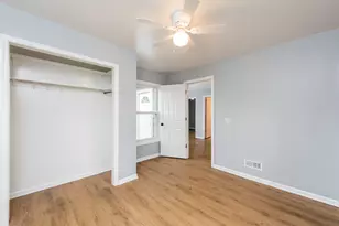 132 Dorchester Ct, Waukegan, IL 60085 - Photo 16