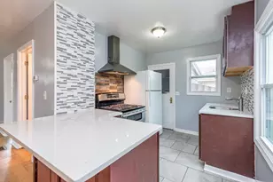 132 Dorchester Ct, Waukegan, IL 60085 - Photo 10