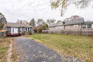 132 Dorchester Ct, Waukegan, IL 60085 - Photo 4
