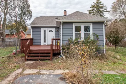 132 Dorchester Court, Waukegan, IL 60085 - Photo 1