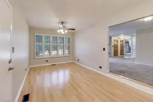 400 Landmeier Rd, Elk Grove Village, IL 60007 - Photo 8