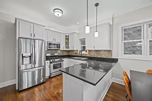 2852 N Damen Ave, Chicago, IL 60618 - Photo 6