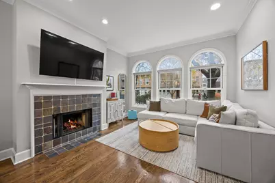 2852 N Damen Avenue #1, Chicago, IL 60618 - Photo 2