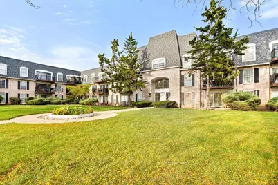 5200 Carriageway Drive #302, Rolling Meadows, IL 60008 - Photo 4