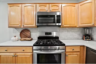 5200 Carriageway Drive #302, Rolling Meadows, IL 60008 - Photo 6