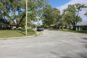 127 Nashua St, Park Forest, IL 60466 - Photo 10