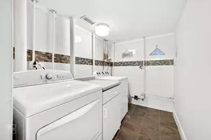 203 Barcliffe Ln, Schaumburg, IL 60194 - Photo 14