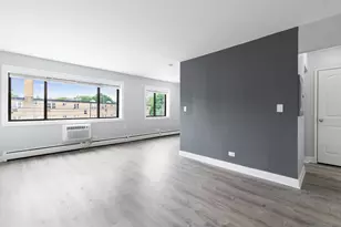 6826 N Ridge Blvd, Chicago, IL 60645 - Photo 2