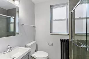 1521 W Sherwin Ave, Chicago, IL 60626 - Photo 8